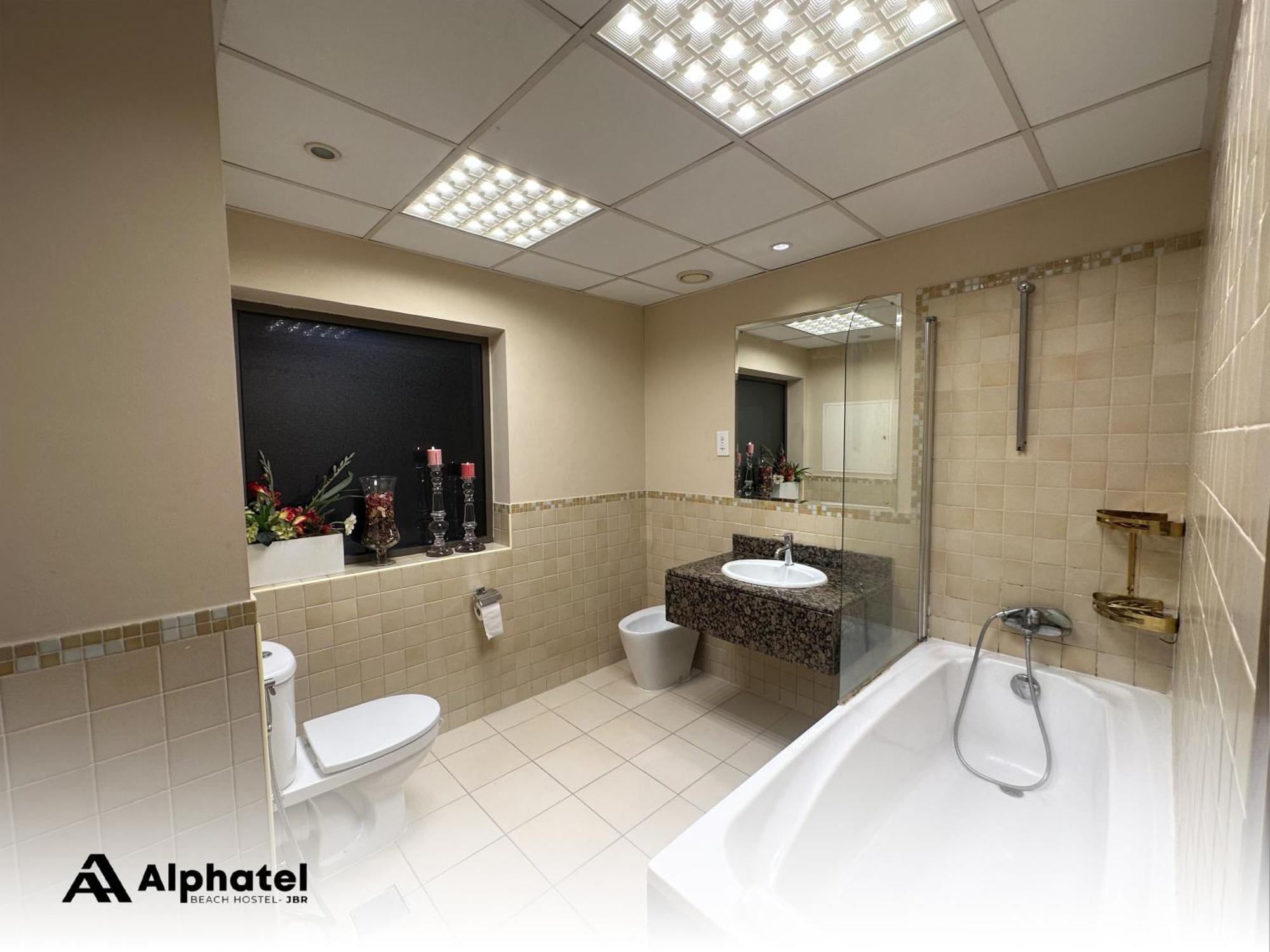 Alphatel Beach Hostel Jbr Dubai Luaran gambar